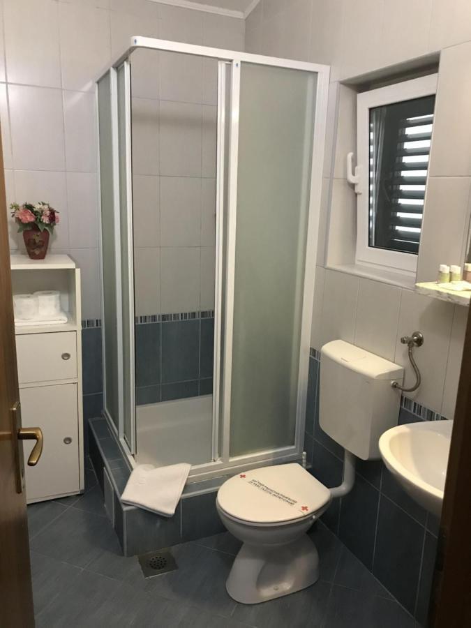 Apartmani California Podgora Bagian luar foto
